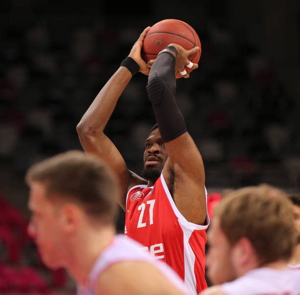 在巨大压力 在巨大压力